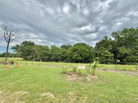 Exterior - 20218 E 430 Rd, Jay, OK 74346 photo 8 of 14