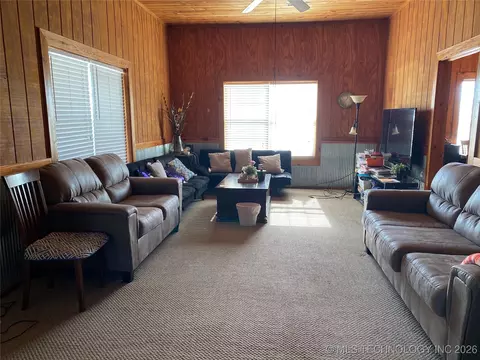 Living - 20218 E 430 Rd, Jay, OK 74346 photo 1 of 1