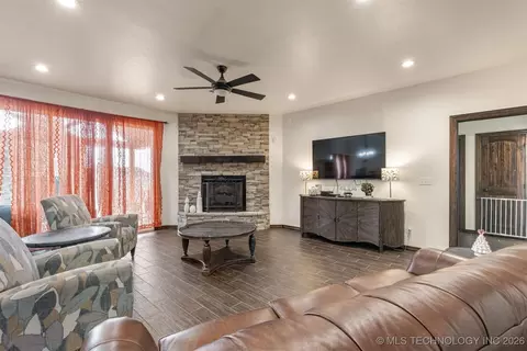 1113 Elizabeth Dr, Checotah, OK 74426 photo 23