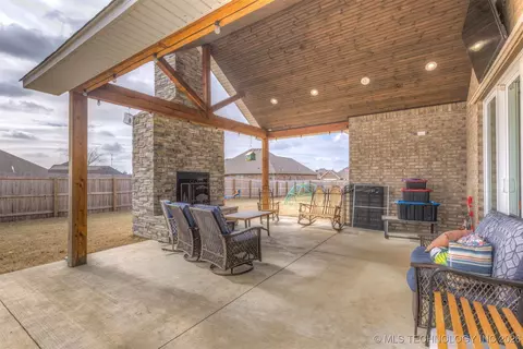 1113 Elizabeth Dr, Checotah, OK 74426 photo 61