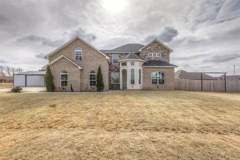 1113 Elizabeth Dr, Checotah, OK 74426 photo 6