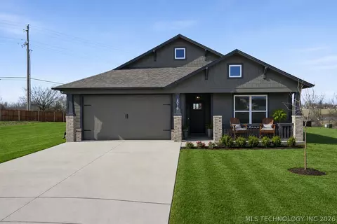 2076 W Berkeley St, Broken Arrow, OK 74012
