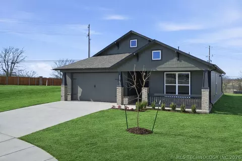 2076 W Berkeley St, Broken Arrow, OK 74012 photo 2