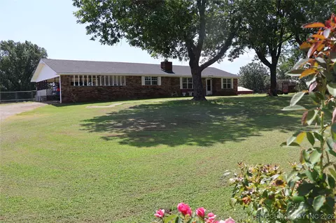 37280 Morris Crk, Howe, OK 74940