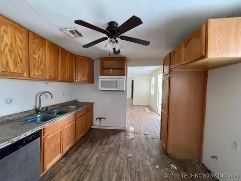 Other - 807 NW 3rd St, Wagoner, OK 74467 photo 2 of 5