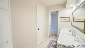 Bath - 4207 E 78th St, Tulsa, OK 74136 photo 3 of 3