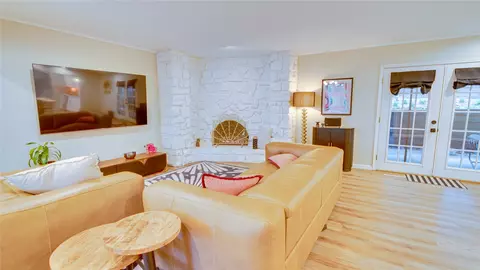 Living - 4207 E 78th St, Tulsa, OK 74136 photo 2 of 3
