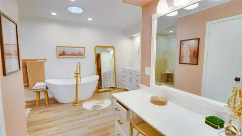 Bath - 4207 E 78th St, Tulsa, OK 74136 photo 1 of 5