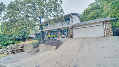 4207 E 78th St, Tulsa, OK 74136