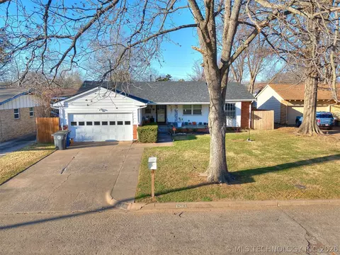 1541 E 61st St, Tulsa, OK 74136 photo 2