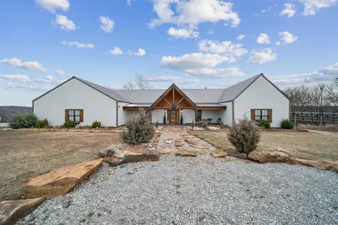 5086 N 427 Rd, Pryor, OK 74361