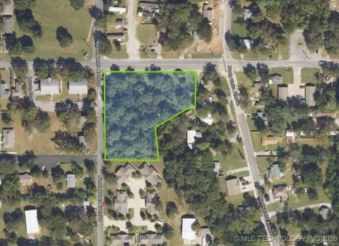 450 W Allen Rd, Tahlequah, OK 74464