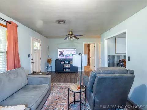 Living - 419000 E 1110 Rd, Checotah, OK 74426 photo 1 of 2
