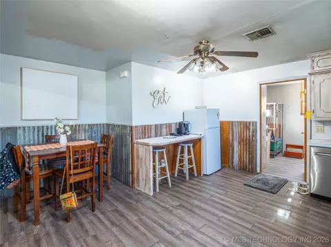 Dining - 419000 E 1110 Rd, Checotah, OK 74426 photo 2 of 2