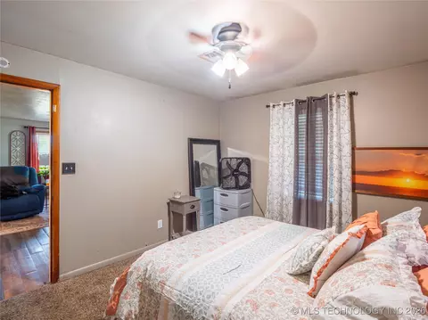 Bedroom - 419000 E 1110 Rd, Checotah, OK 74426 photo 2 of 4