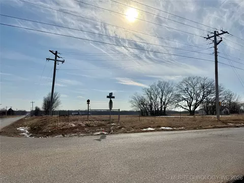 3698 W Oak St, Skiatook, OK 74070