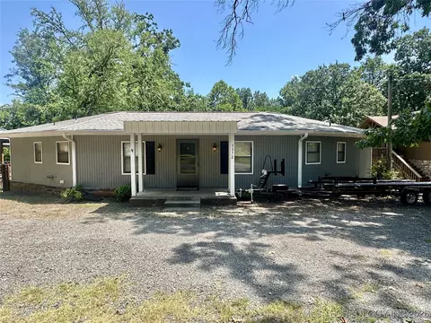 1372 Warren Rd, Eufaula, OK 74432