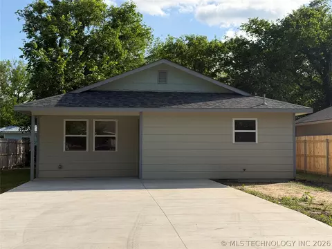 120 E 7th St, Chelsea, OK 74016