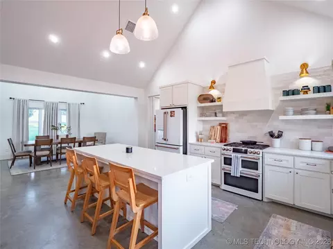 Kitchen - 288 Channel Pt, Canadian, OK 74432 photo 1 of 2