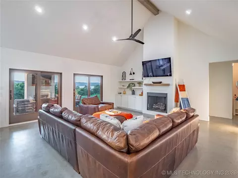 Living - 288 Channel Pt, Canadian, OK 74432 photo 3 of 3