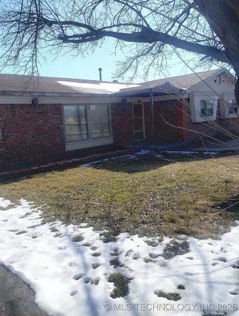 1035 N 89th East Ave, Tulsa, OK 74115