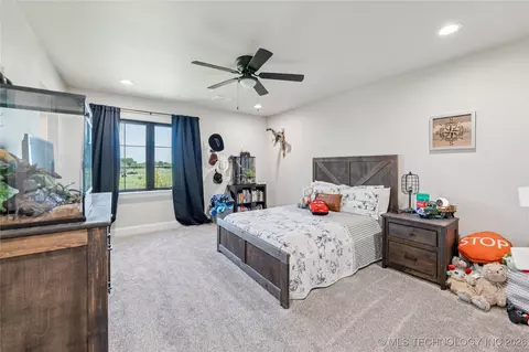 Bedroom - 23960 E 710 Rd, Wagoner, OK 74467 photo 3 of 5