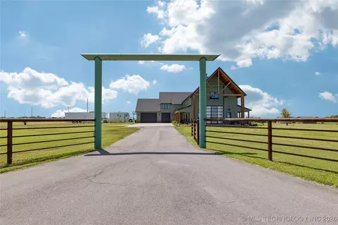 Exterior - 23960 E 710 Rd, Wagoner, OK 74467 photo 3 of 15
