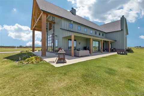 Exterior - 23960 E 710 Rd, Wagoner, OK 74467 photo 8 of 15