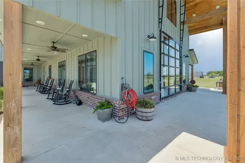 Exterior - 23960 E 710 Rd, Wagoner, OK 74467 photo 9 of 15