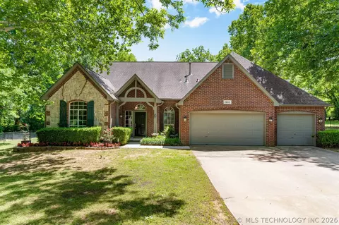 28310 E 6th Pl, Catoosa, OK 74015