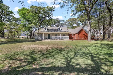 11952 N Woodlands Cir, Kingston, OK 73439