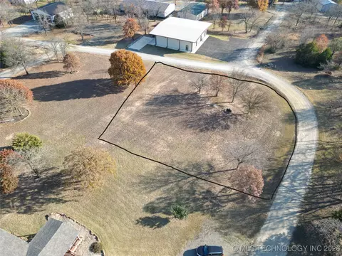 39 4297 Rd, Porum, OK 74455