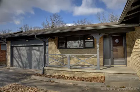 6781 E 26th Pl, Tulsa, OK 74129 photo 2