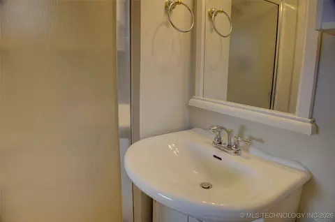 6781 E 26th Pl, Tulsa, OK 74129 photo 25