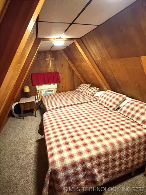 Bedroom - 979 County Line Rd, Eufaula, OK 74432 photo 2 of 3
