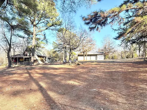 979 County Line Rd, Eufaula, OK 74432