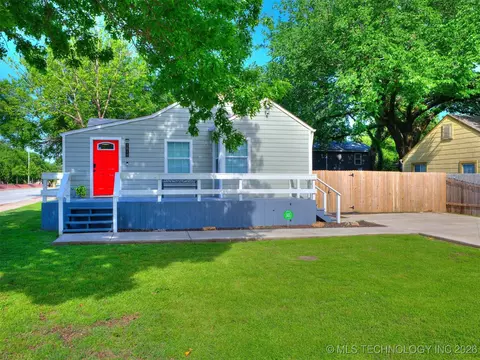 3819 E 15th St, Tulsa, OK 74112