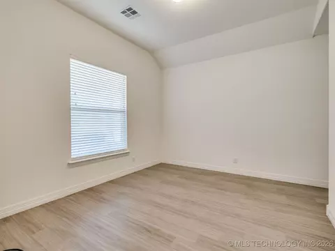 Bedroom - 7315 E Oak Ridge St, Broken Arrow, OK 74014 photo 1 of 10