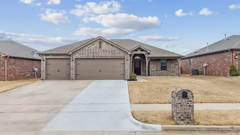 26889 E 143rd St S, Coweta, OK 74429