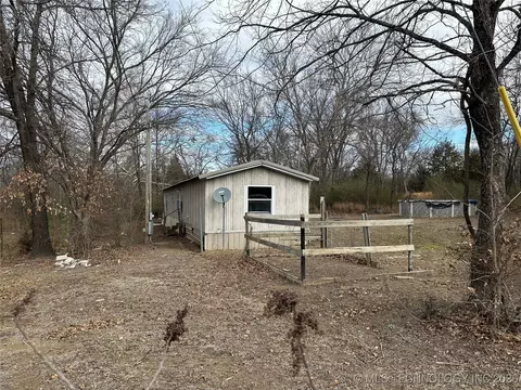 98016 N 3745 Rd, Okemah, OK 74859
