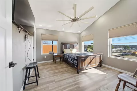 Bedroom - 451070 E 320 Rd, Afton, OK 74331 photo 1 of 3