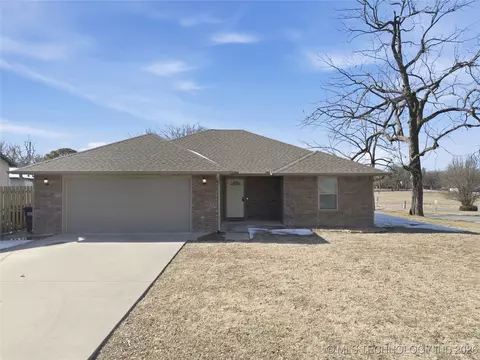 805 5th St, Stigler, OK 74462