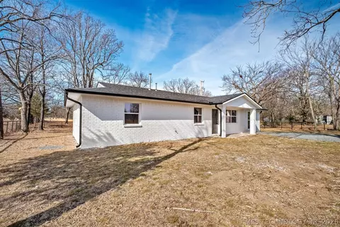 15359 N Medlin Rd, Hulbert, OK 74441
