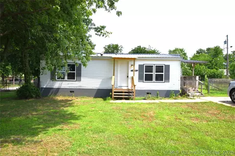 413 W Willow St, Stilwell, OK 74960