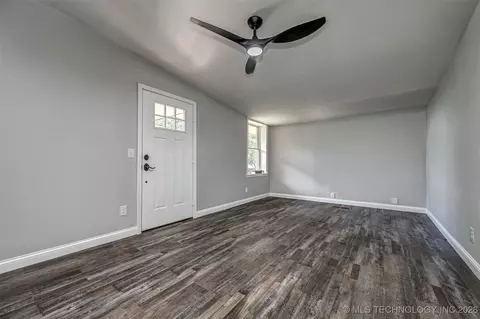 Living - 4412 E Grandstaff Rd, Cushing, OK 74023 photo 1 of 4