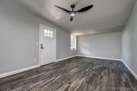 Living - 4412 E Grandstaff Rd, Cushing, OK 74023 photo 1 of 5