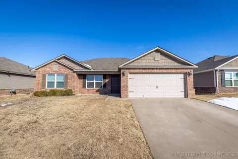 1208 E Richmond St, Broken Arrow, OK 74012