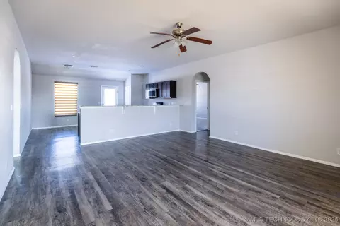 Living - 1208 E Richmond St, Broken Arrow, OK 74012 photo 1 of 1