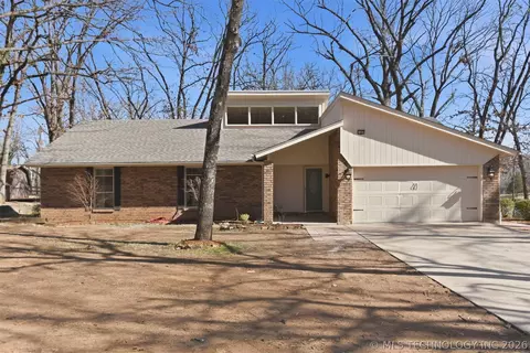 11607 S 5th St, Jenks, OK 74037