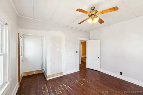 Bedroom - 1109 E 9th St, Okmulgee, OK 74447 photo 3 of 3